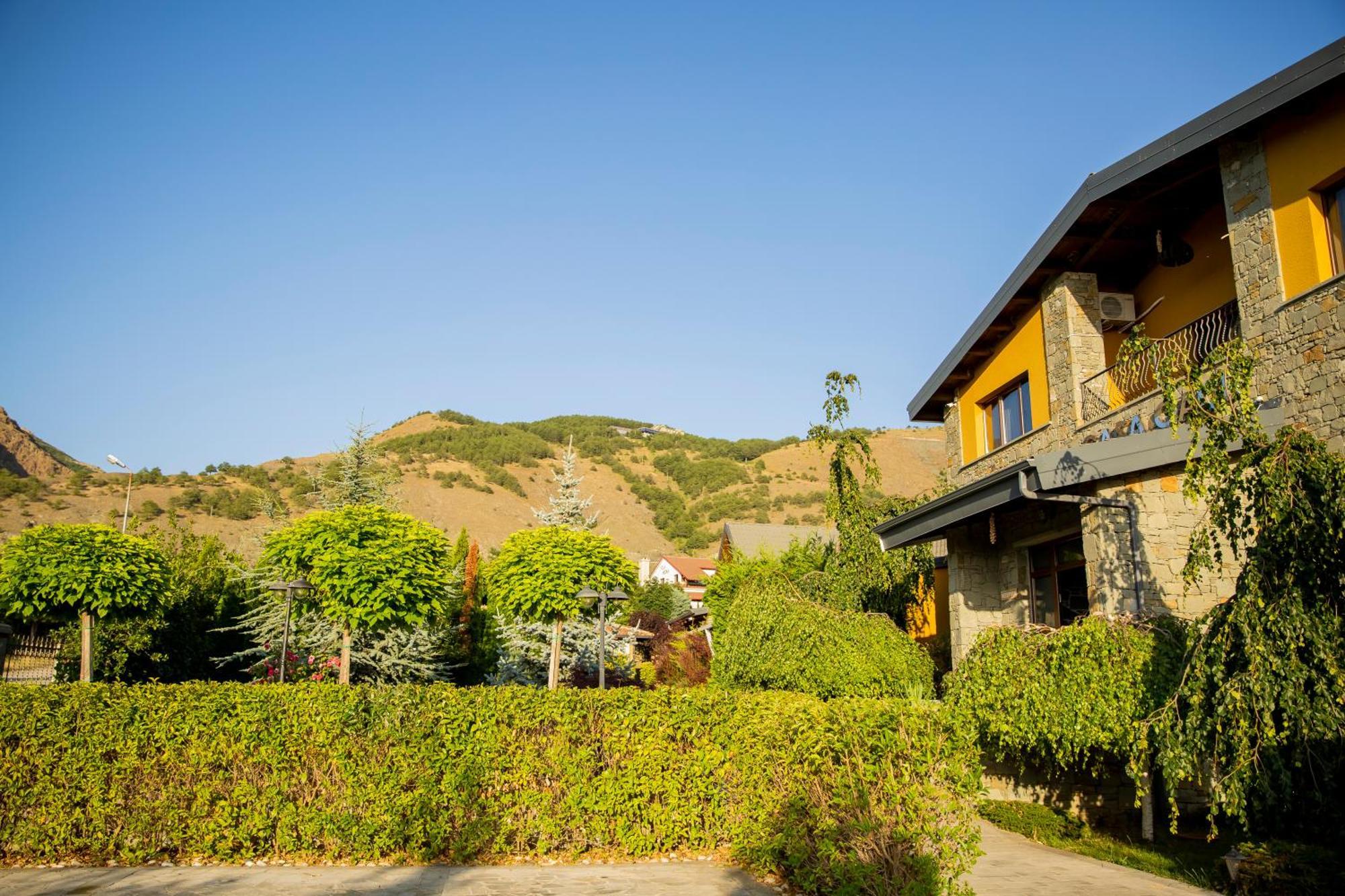 Casa Gace Hotel Korce Exterior foto