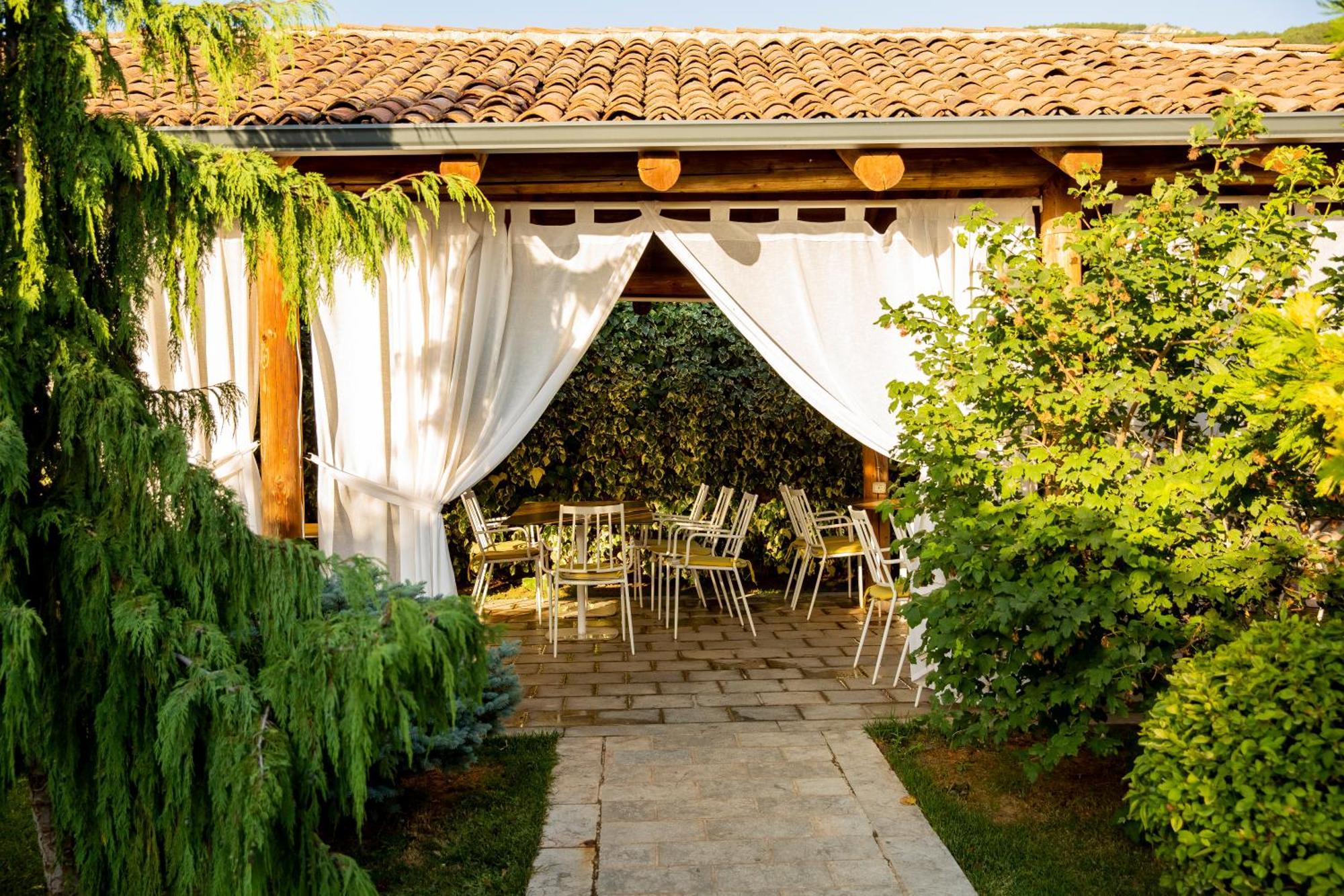 Casa Gace Hotel Korce Exterior foto