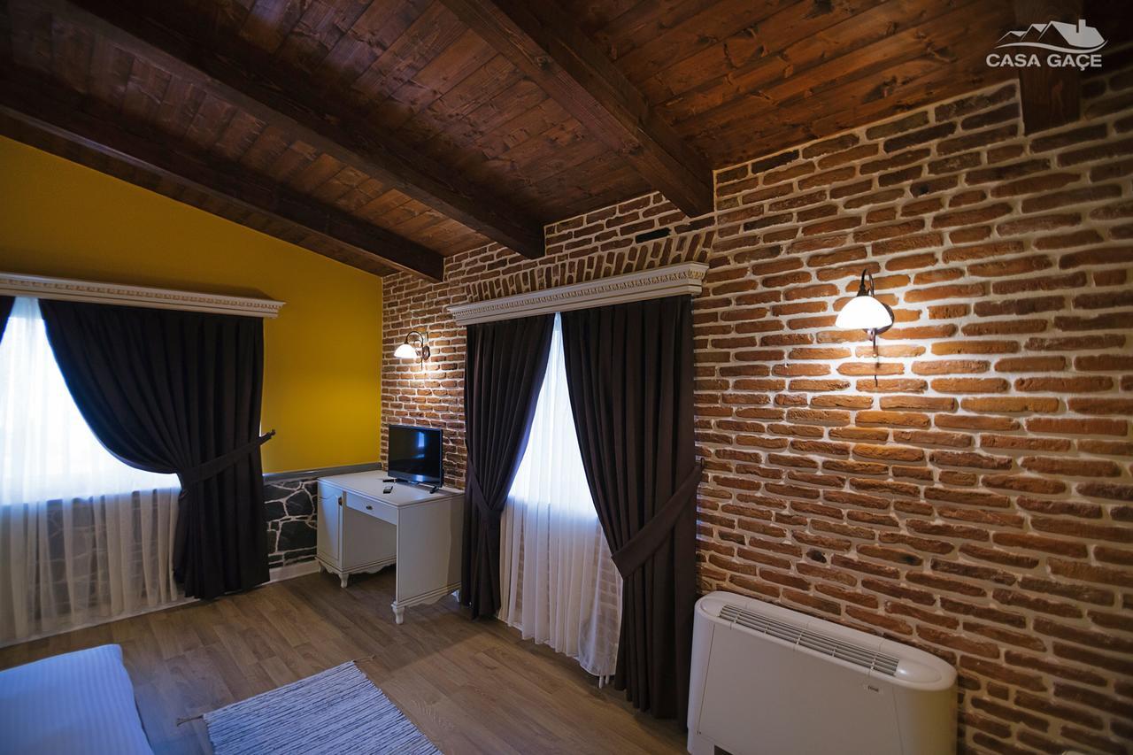 Casa Gace Hotel Korce Exterior foto